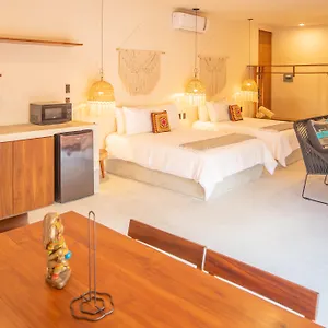 **** Hotel Nuee & Club Mexico