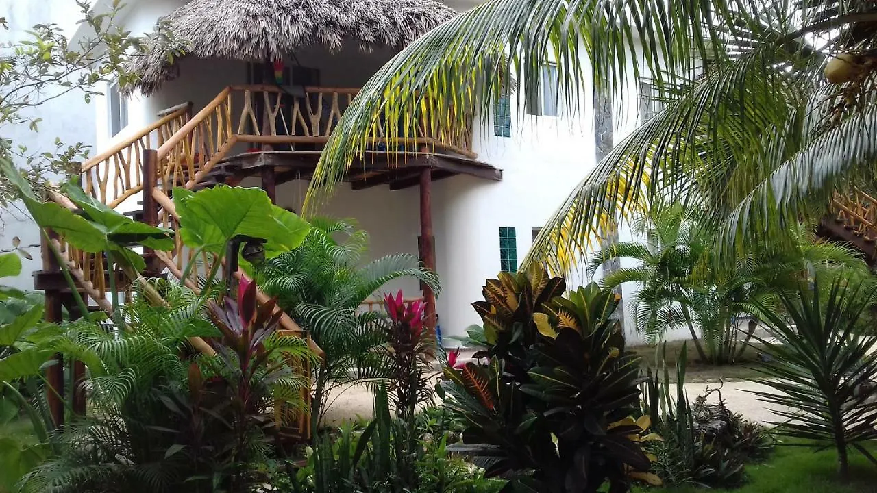 Zamunda Garden View Hotel Tulum Pueblo